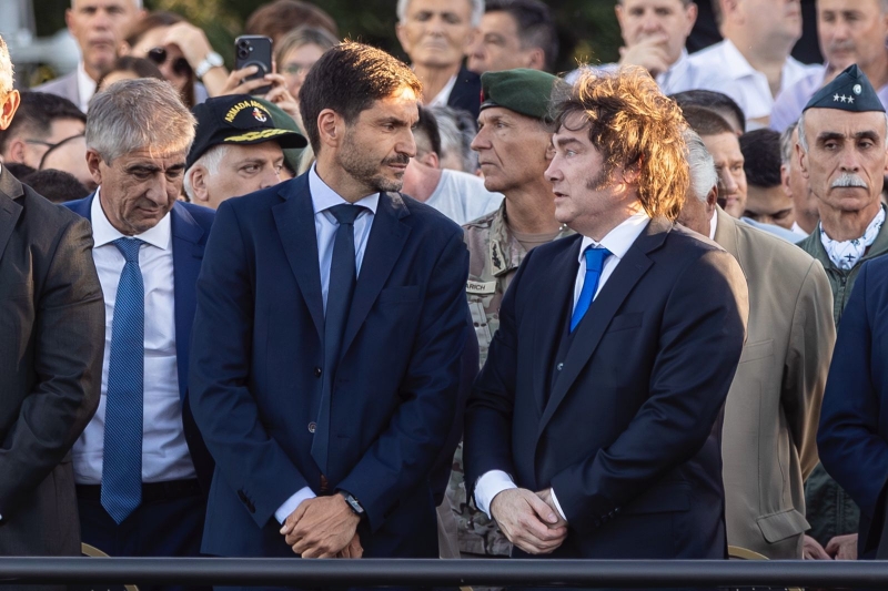 Javier Milei en Santa Fe: cancha favorable, críticas al peronismo y banca fuerte a Romina Diez